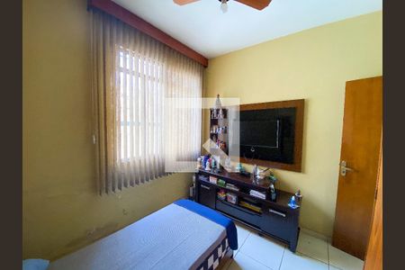 Casa à venda com 3 quartos, 360m² em Industrial, Contagem