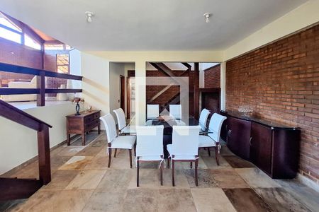 Sala 1 de casa de condomínio à venda com 3 quartos, 660m² em Vila Progresso, Niterói