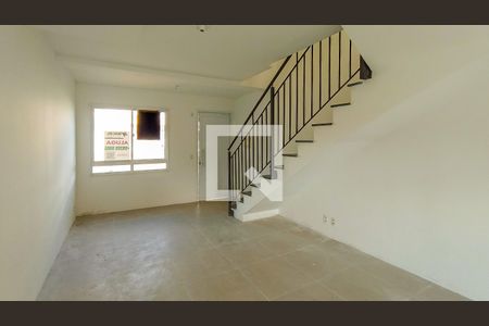 Sala de casa de condomínio para alugar com 2 quartos, 80m² em Campo Novo, Porto Alegre