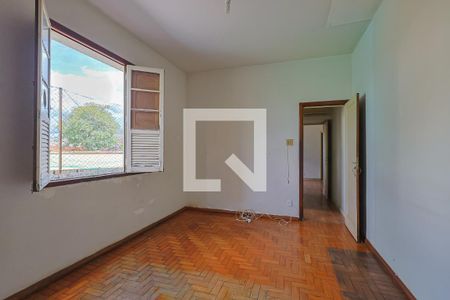 Quarto 2 de casa à venda com 5 quartos, 1350m² em Pompéia, Belo Horizonte