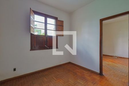 Quarto 1 de casa à venda com 5 quartos, 1350m² em Pompéia, Belo Horizonte