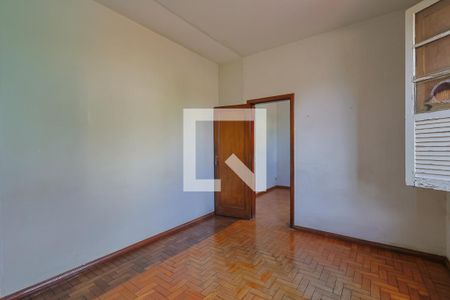 Quarto 2 de casa à venda com 5 quartos, 1350m² em Pompéia, Belo Horizonte