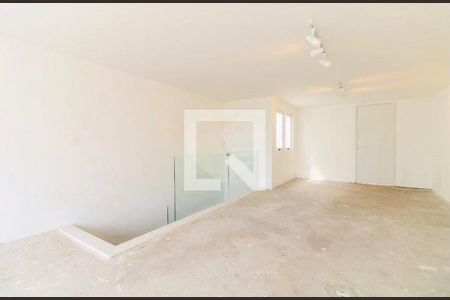 Casa à venda com 3 quartos, 300m² em Jardim Viana, São Paulo