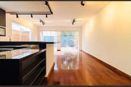 Casa à venda com 3 quartos, 300m² em Jardim Viana, São Paulo