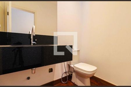 Casa à venda com 3 quartos, 300m² em Jardim Viana, São Paulo