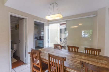 Sala de casa de condomínio à venda com 3 quartos, 98m² em Taboão, São Bernardo do Campo