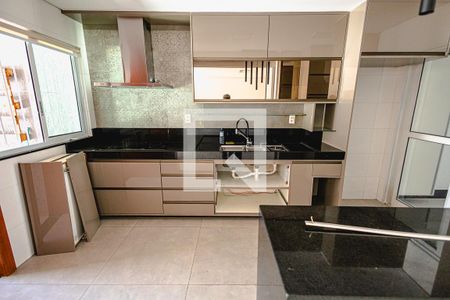 cozinha de casa à venda com 3 quartos, 150m² em Copacabana, Belo Horizonte