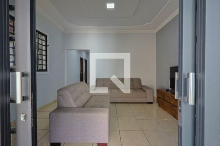 Sala de casa à venda com 3 quartos, 220m² em Jardim Laguna, Contagem