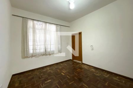 Suite 1 de casa à venda com 5 quartos, 900m² em Santa Efigênia, Belo Horizonte