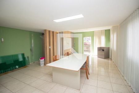 Sala de casa à venda com 2 quartos, 380m² em Industrial São Luiz, Contagem