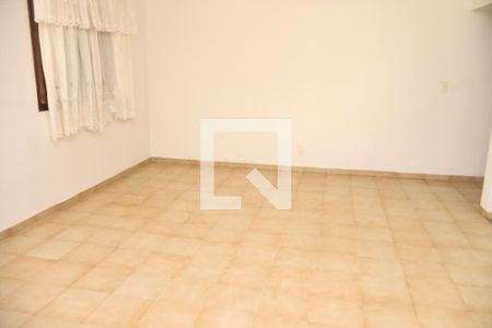 Sala 1 de casa para alugar com 8 quartos, 782m² em Caminho das Árvores, Salvador