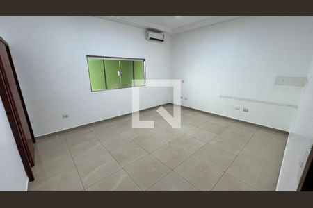 Quarto de casa para alugar com 4 quartos, 215m² em Alto Umuarama, Uberlândia