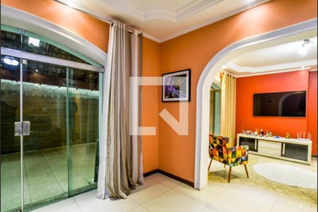 Sala 1 de casa à venda com 2 quartos, 300m² em Campestre, Santo André