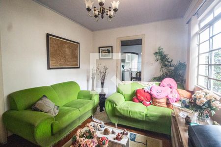 Sala de casa à venda com 2 quartos, 600m² em Vila Vitorio Mazzei, São Paulo