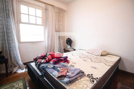 Quarto 2 de casa à venda com 2 quartos, 600m² em Vila Vitorio Mazzei, São Paulo