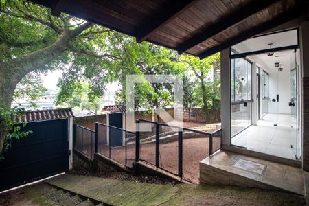 Garagem de casa para alugar com 3 quartos, 400m² em Nonoai, Porto Alegre