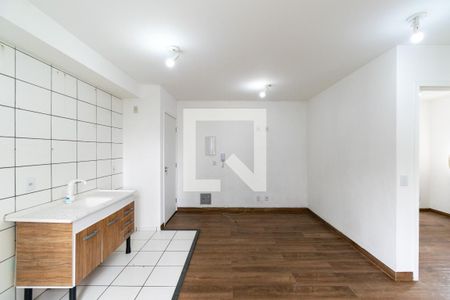 Sala de apartamento para alugar com 2 quartos, 40m² em Vila Mira, São Paulo