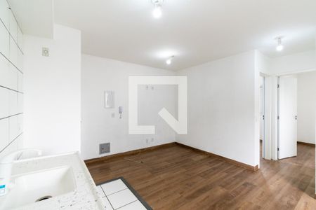 Sala de apartamento para alugar com 2 quartos, 40m² em Vila Mira, São Paulo