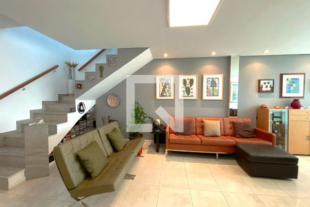 Escadas de apartamento à venda com 3 quartos, 207m² em Funcionários, Belo Horizonte