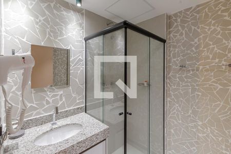 Banheiro de kitnet/studio para alugar com 1 quarto, 31m² em Vila Nova Conceição, São Paulo