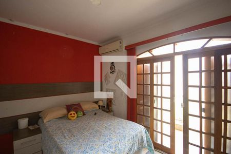 Suíte de casa para alugar com 3 quartos, 300m² em Jardim Virginia Bianca, São Paulo