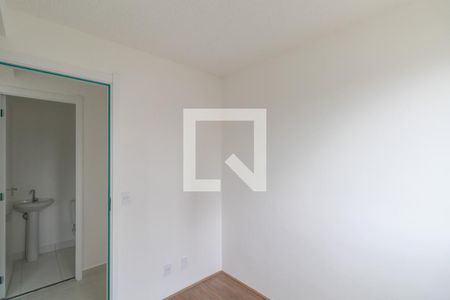 Quarto 1 de apartamento para alugar com 2 quartos, 38m² em Vila Carmosina, São Paulo