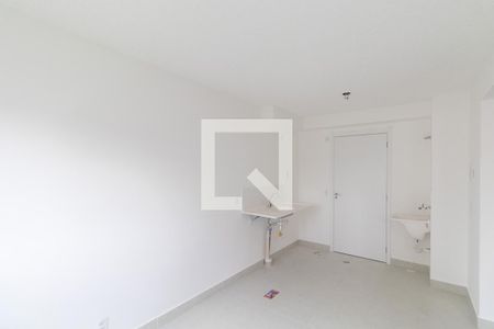 Cozinha e Área de Serviço de apartamento para alugar com 2 quartos, 38m² em Vila Carmosina, São Paulo