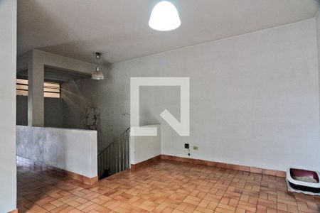 Corredor de casa para alugar com 3 quartos, 350m² em Parque Peruche, São Paulo