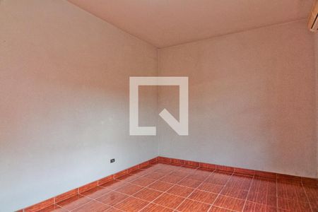 Suíte de casa para alugar com 3 quartos, 350m² em Parque Peruche, São Paulo