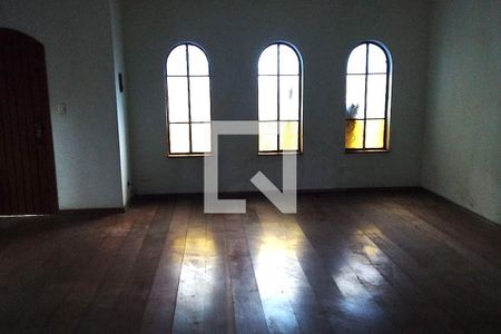 Casa à venda com 4 quartos, 250m² em Jardim Santa Maria, São Paulo