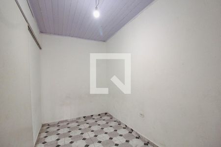 Quarto 2 de casa à venda com 2 quartos, 400m² em Parque Industrial das Oliveiras, Taboão da Serra