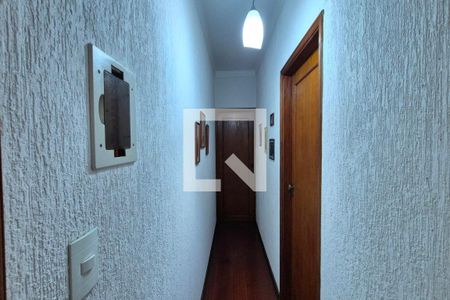 Corredor de casa para alugar com 4 quartos, 176m² em Jardim Garcia, Campinas