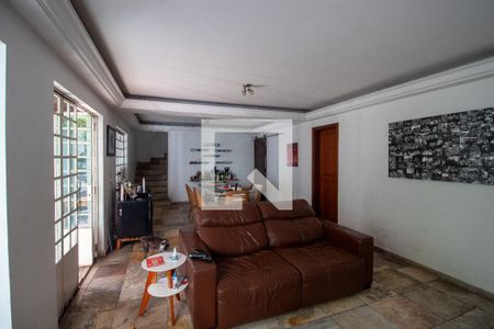 Sala de casa à venda com 3 quartos, 290m² em Jardim Jussara, São Paulo