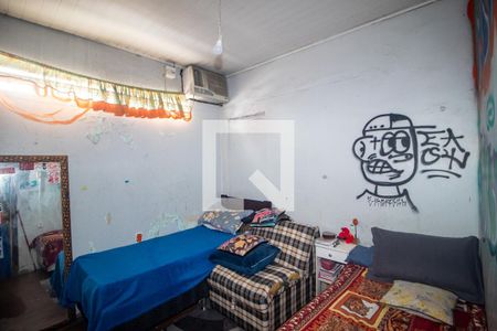 Quarto de casa à venda com 6 quartos, 648m² em Azenha, Porto Alegre