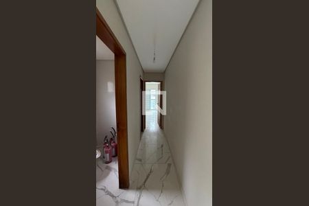 Corredor de apartamento para alugar com 2 quartos, 52m² em Jardim Guarará, Santo André