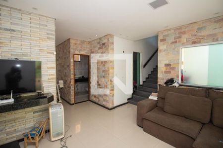 Sala de casa à venda com 5 quartos, 592m² em Sapucaias Iii, Contagem