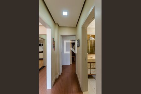 Corredor de apartamento à venda com 3 quartos, 93m² em Vila Cavaton, São Paulo