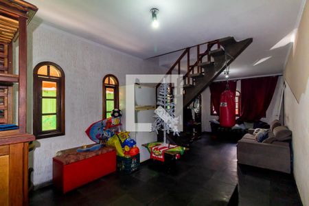 Sala de casa à venda com 4 quartos, 270m² em Jardim Sapopemba, São Paulo