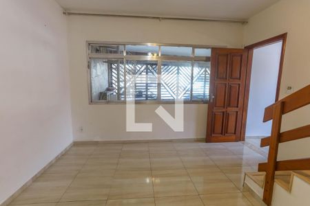 Casa à venda com 3 quartos, 370m² em Vila Nogueira, Diadema