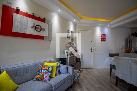 Sala de apartamento à venda com 2 quartos, 52m² em Jardim Henriqueta, Taboão da Serra