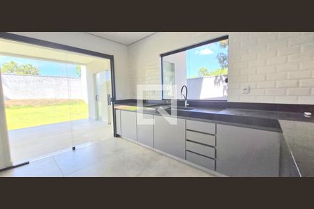 Casa à venda com 3 quartos, 500m² em Várzea, Lagoa Santa