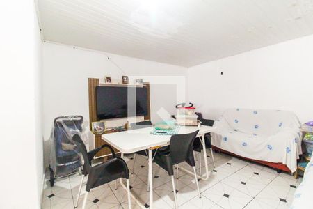 Sala de casa à venda com 2 quartos, 250m² em Jardim Lucinda, São Paulo