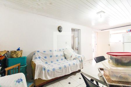 Sala de casa à venda com 2 quartos, 250m² em Jardim Lucinda, São Paulo