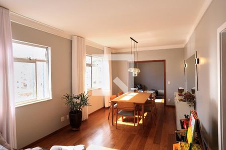 Apartamento para alugar com 3 quartos, 155m² em Santa Efigênia, Belo Horizonte