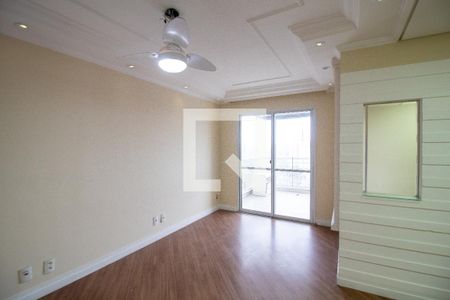 Sala de apartamento à venda com 3 quartos, 77m² em Jardim Cláudia, São Paulo