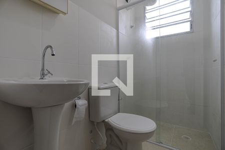 Banheiro de apartamento para alugar com 2 quartos, 48m² em Vila Mogilar, Mogi das Cruzes