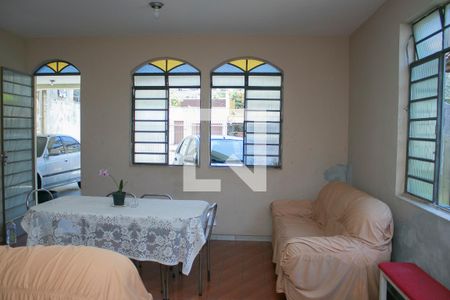 Sala de casa à venda com 5 quartos, 360m² em Aparecida, Belo Horizonte