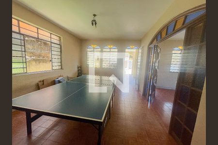 Sala de casa à venda com 5 quartos, 360m² em Aparecida, Belo Horizonte