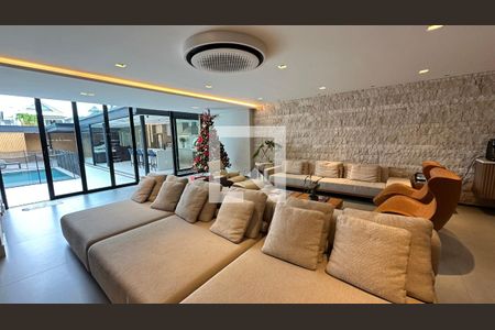 Sala de casa de condomínio à venda com 4 quartos, 400m² em Barra da Tijuca, Rio de Janeiro