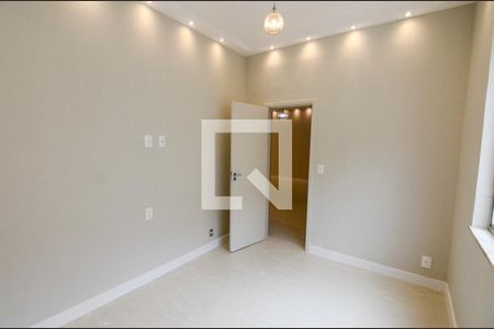 Quarto 1 de casa para alugar com 5 quartos, 400m² em Grajaú, Rio de Janeiro